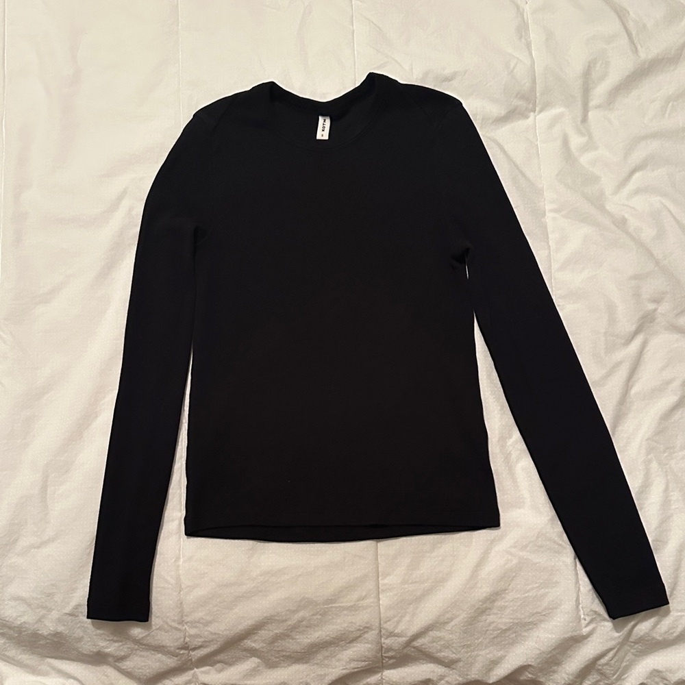 Kotn ribbed long black sleeve